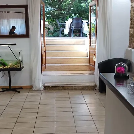 Vanta Hotel
